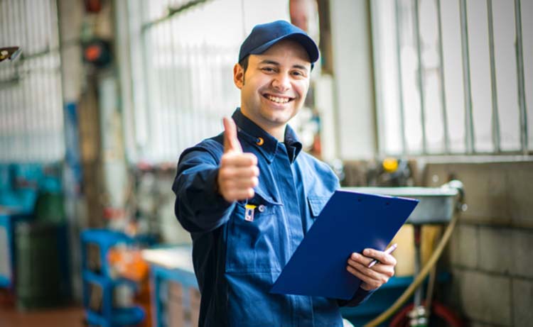 Houston Auto and Truck Parts team member giving a thumbs up
